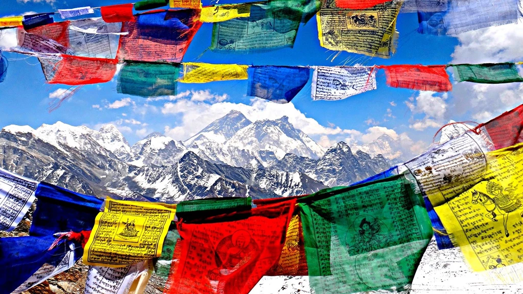 Tibetan prayer flags.jpg