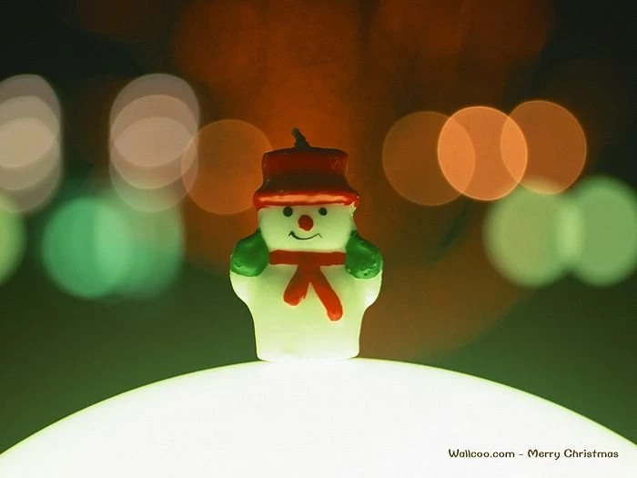 Cute Little Snowman Candle Christmas Snowman Wallpaper5 ...