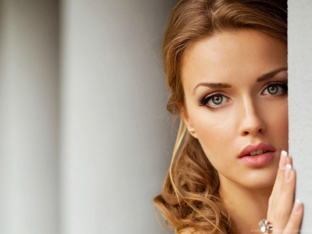 Beautiful Girls Wallpapers