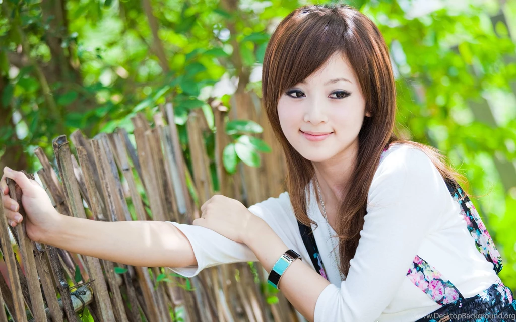 Asian Girls Wallpapers