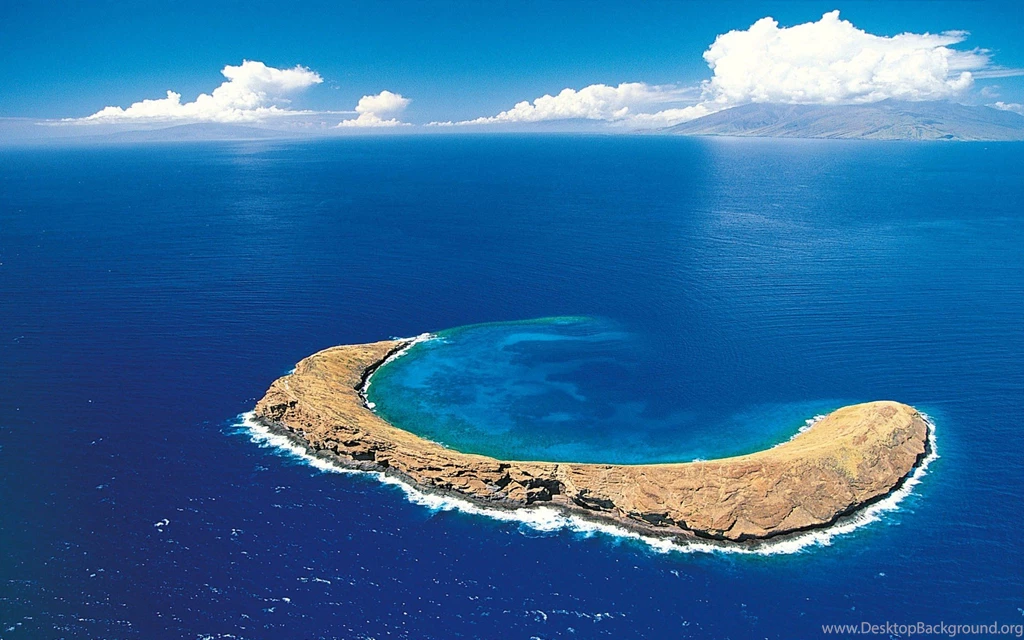 Molokini Crater Island In Blue Sea Wallpapers