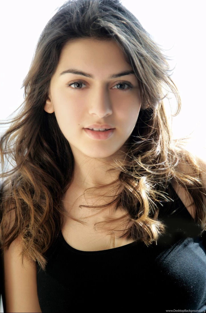 Free Download Wallpapers HD : Hansika Motwani Hd Wallpapers
