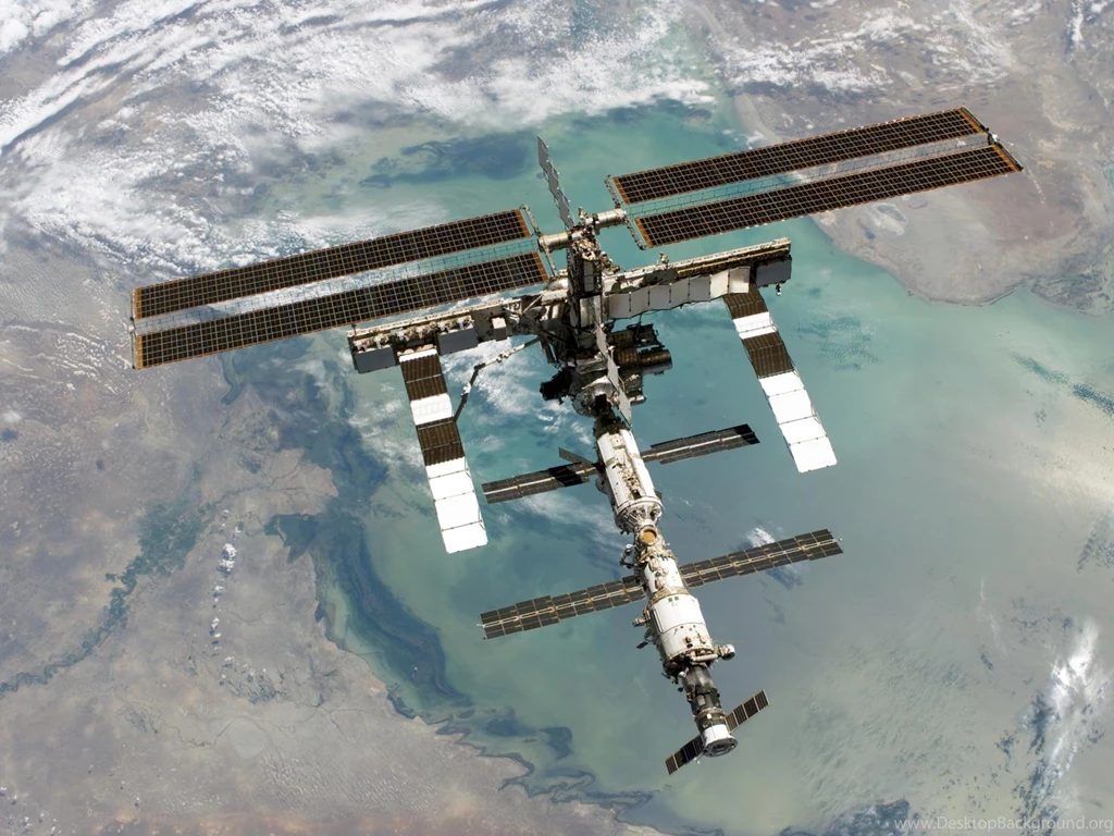 Desktop Wallpapers · Gallery · Space · Space Station