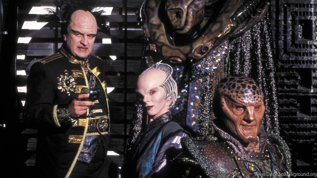 900x350px Babylon 5 205.33 KB