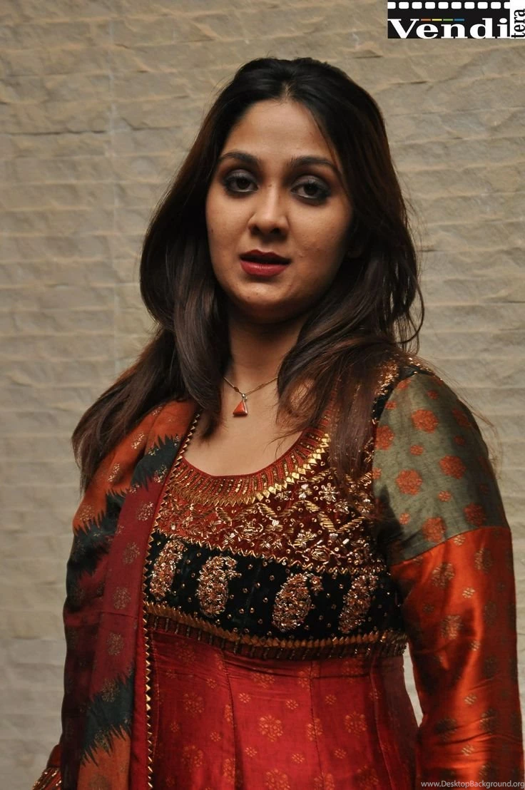 Ishika Singh Telugu Heroine Hot Pics   Http://venditera.in/gallery ...