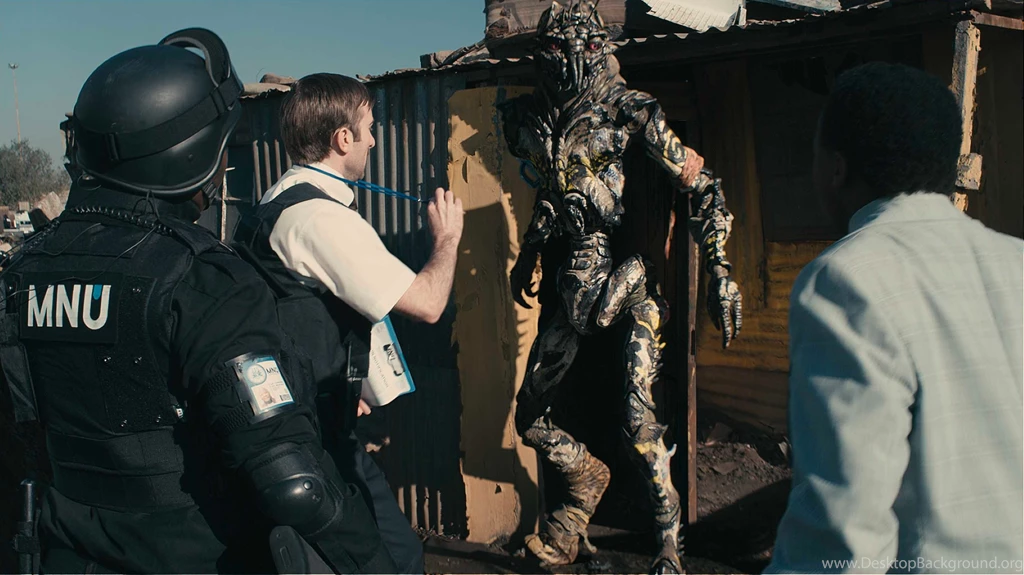2994x1682px District 9