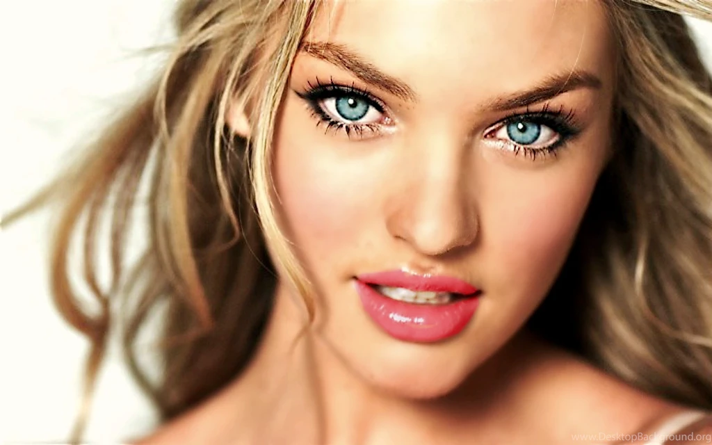 Awesome Candice Swanepoel Pictures