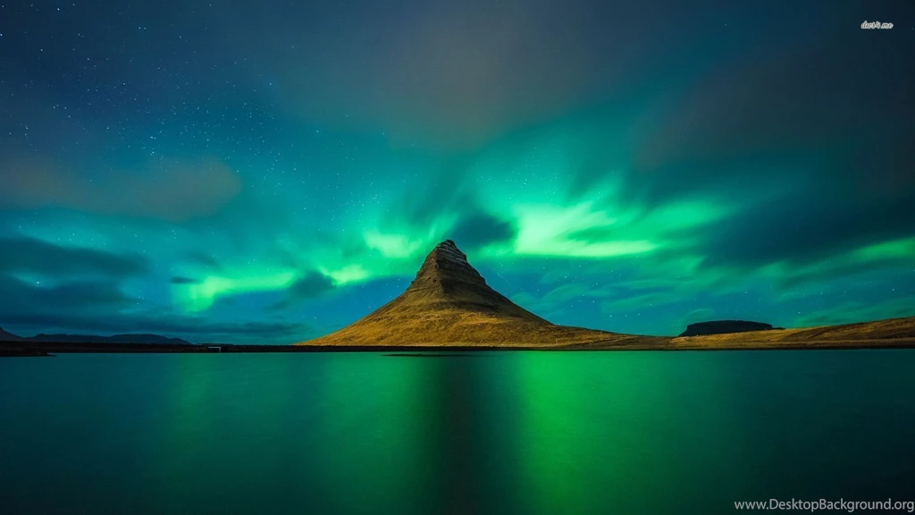 Aurora Borealis Over The Mountain Lake Wallpapers » WallDevil ...