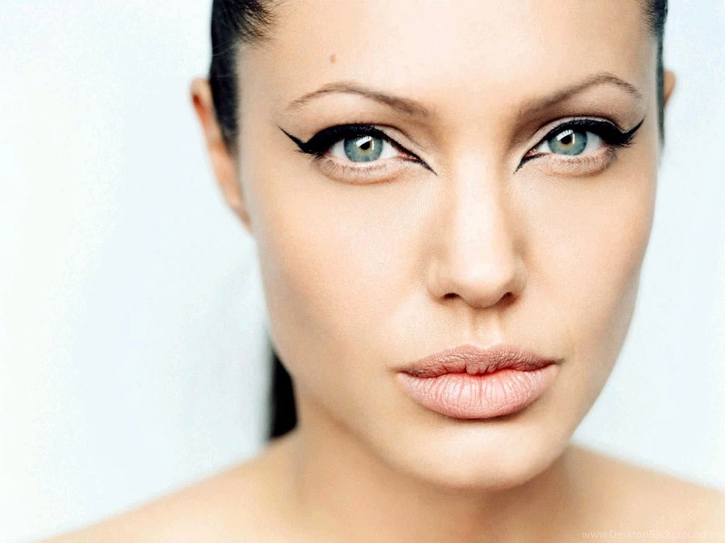 Angelina Jolie HD Wallpapers And Backgrounds