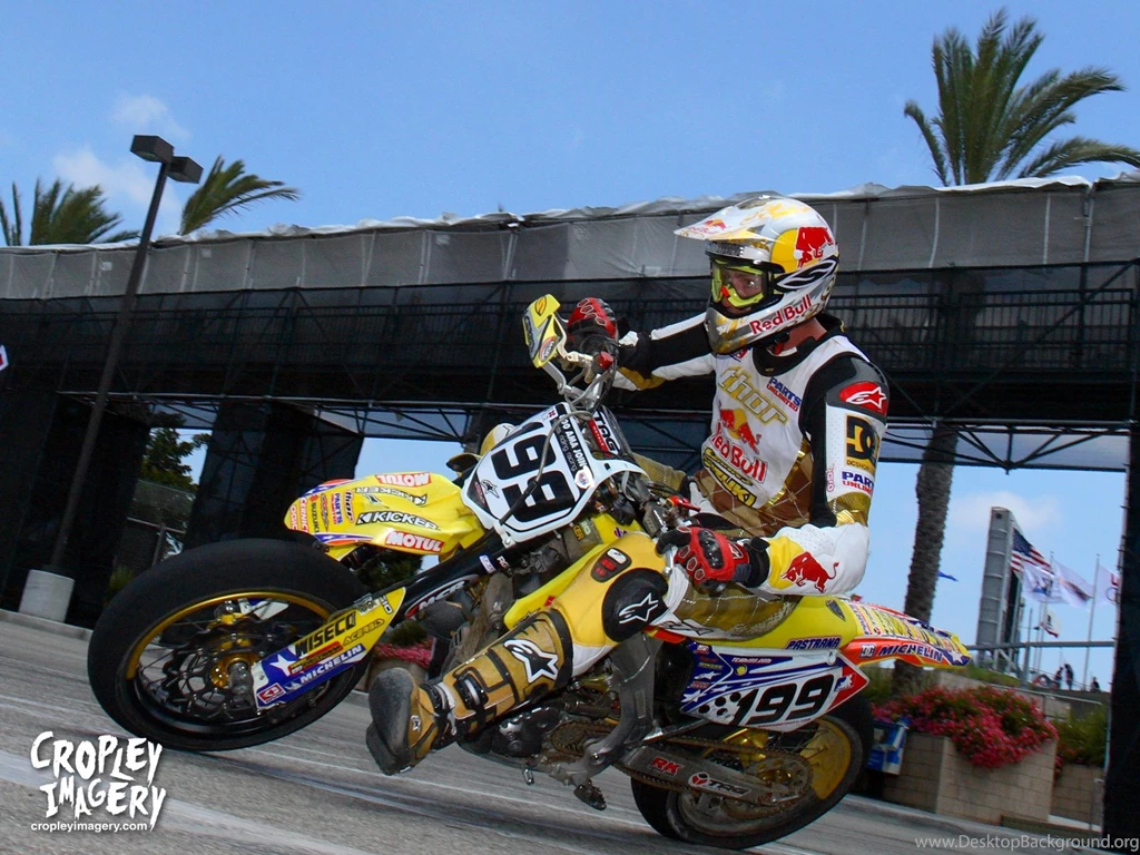 Travis_pastrana 3 1600x1200.jpg