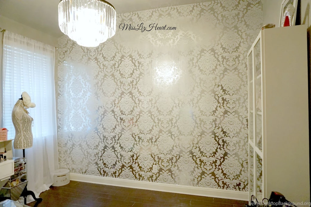 Miss Liz Heart: New Wallpaper! Makeup Room Update