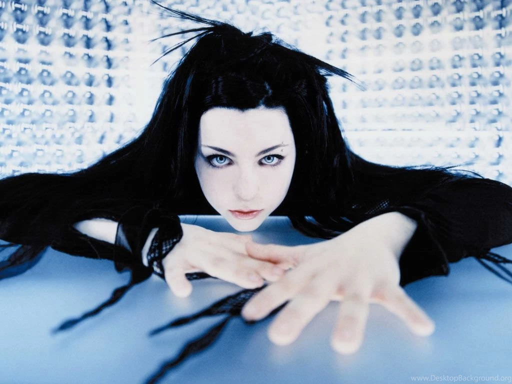 Amy Lee Sexy Wallpaper Images