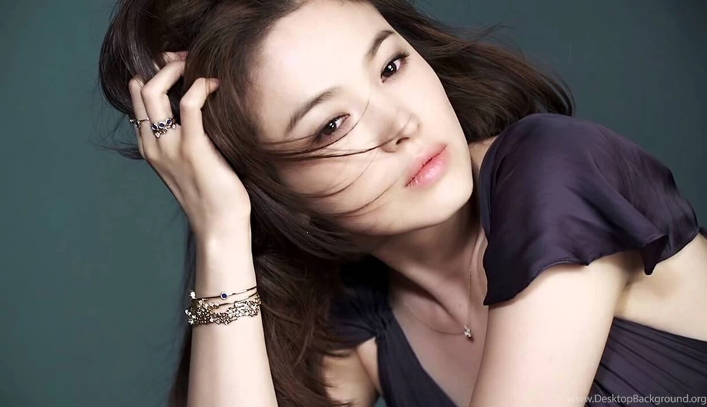 Song Hye Kyo Wallpapers – Beautiful Korean Artist Without Plastic ...
