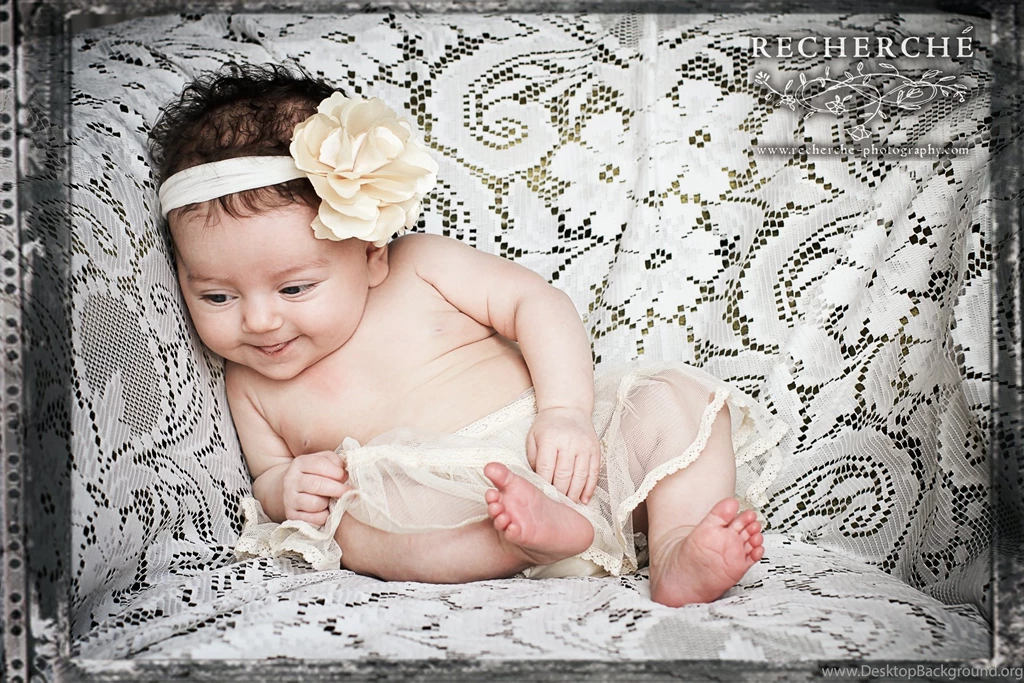 Newborn Baby Girl (id: 173803) – BUZZERG