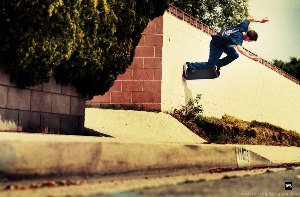 Wednesday Wallpaper: Guy Mariano