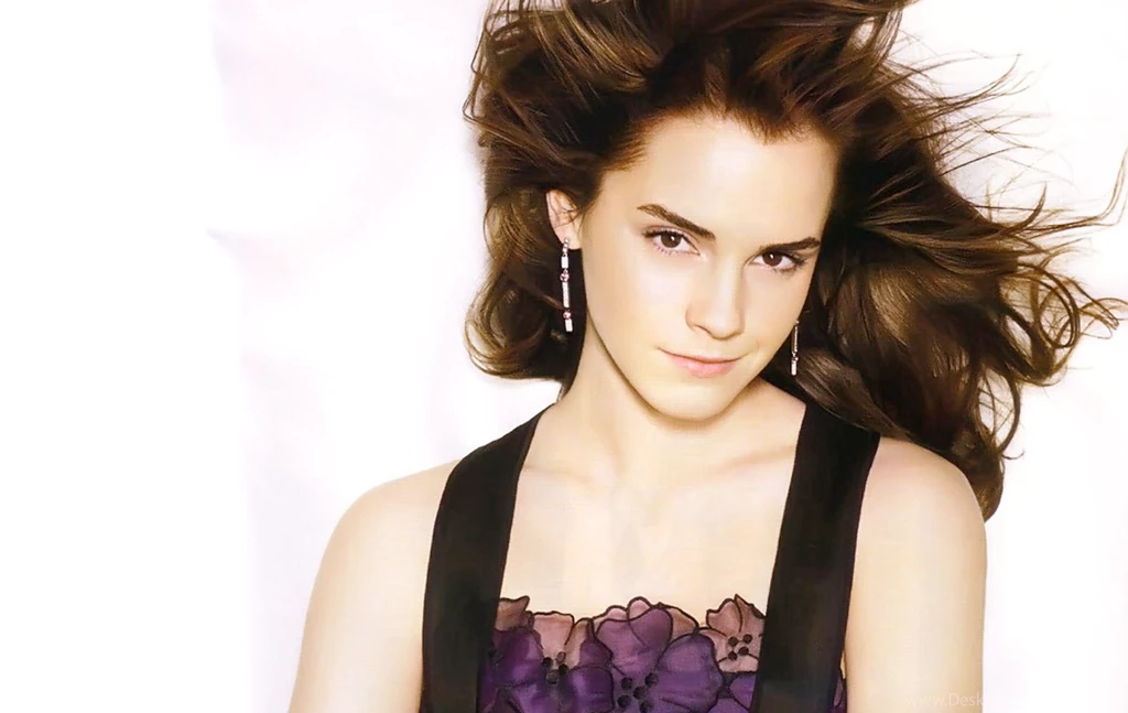 Emma Watson Hot Wallpapers