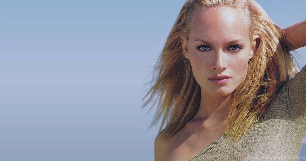 T u v: American Star Actress Fashion Model Amber Valletta