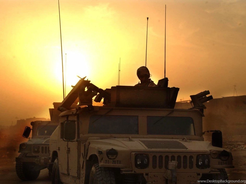 ROLLING IN HUMMER AT SUNSET MILITARY WALLPAPER (