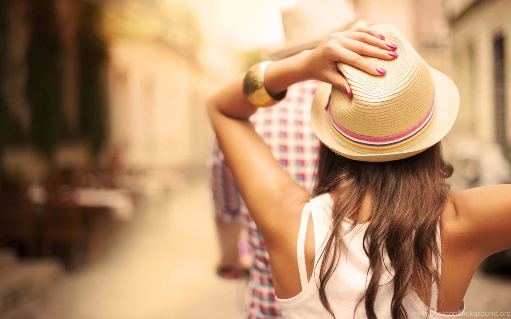 Girls With Hat Wallpapers