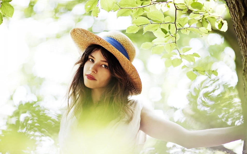 Purple Hat, Smile, Winter, Happy Girl, Window, Hd Wallpapers ...