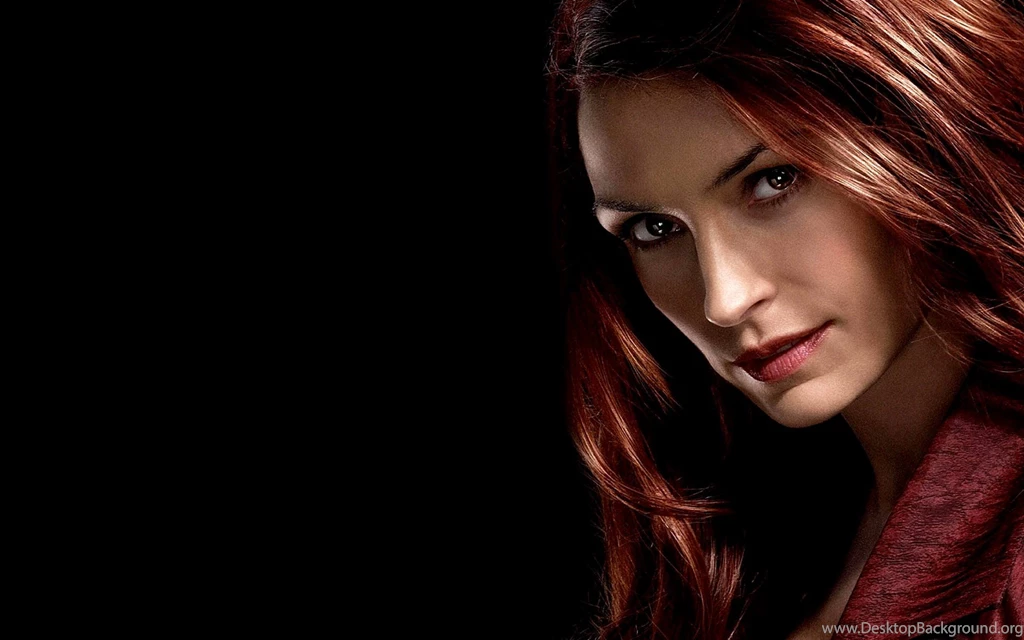 Hot HD Famke Janssen Wallpapers