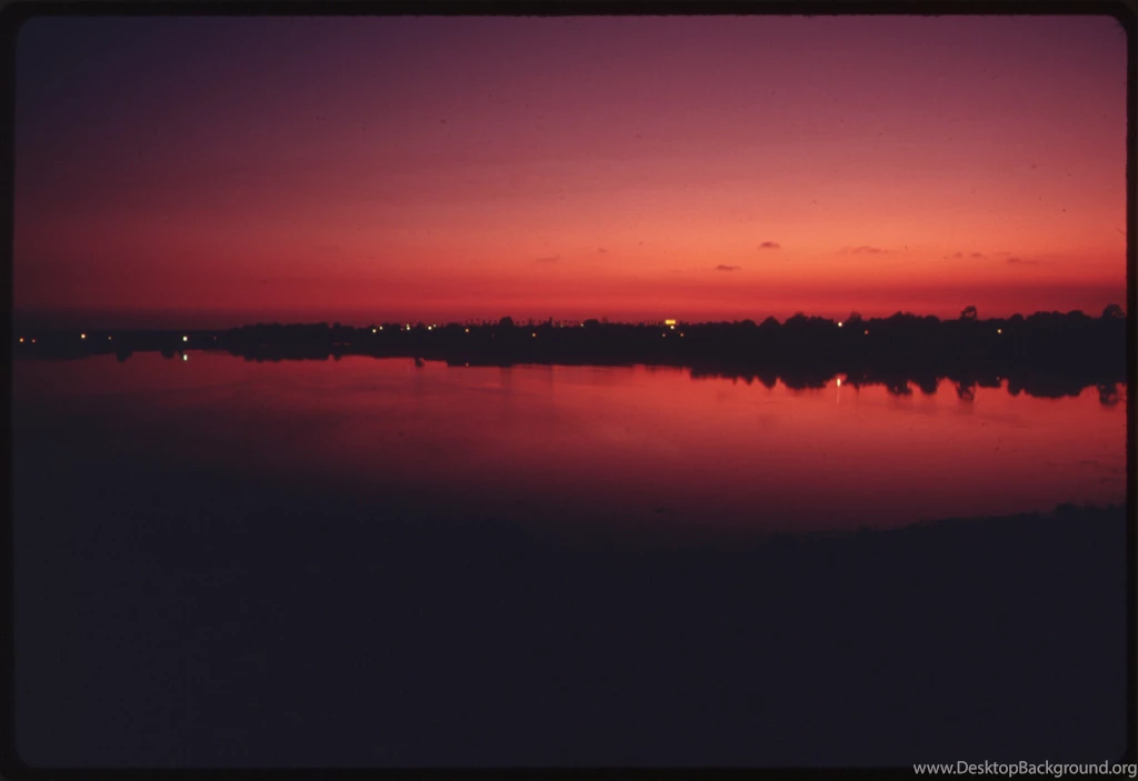 File:SUNSET OVER BUENA VISTA LAGOON WITH OCEANSIDE, CALIFORNIA IN ...