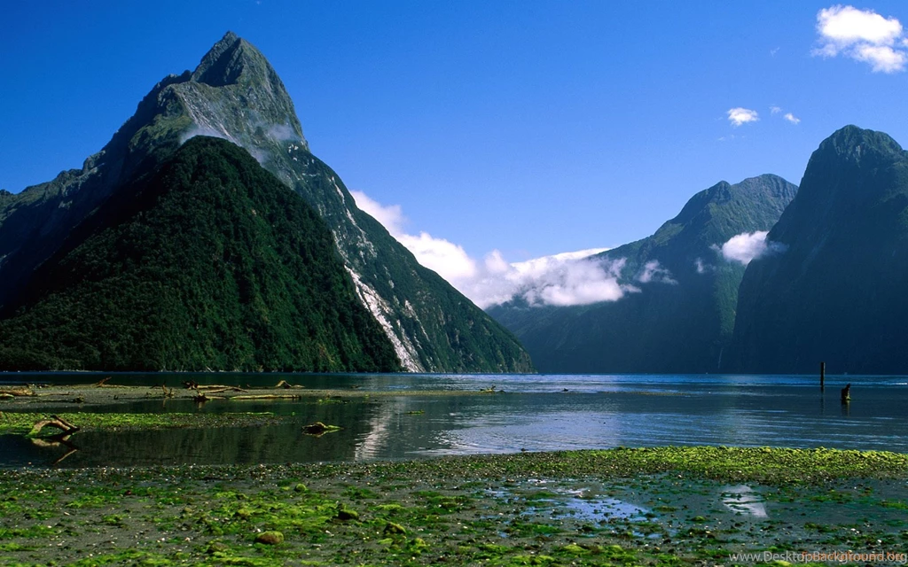 Mitre Peak, Milford Sound, New Zealand Wallpapers