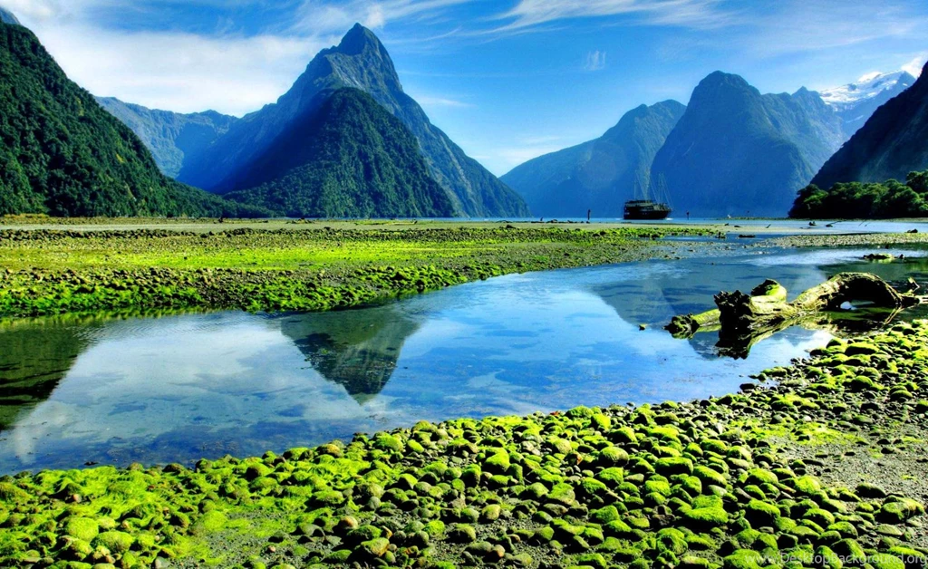 Milford Sound Fiord New Zealand (
