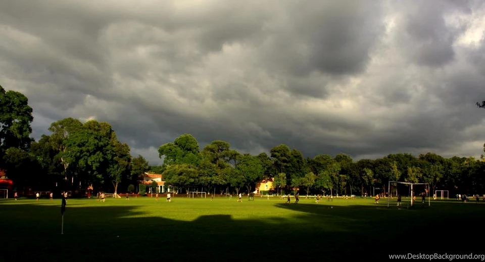 File:Main Field With Dark Clouds Broiling In The Background.jpg ...
