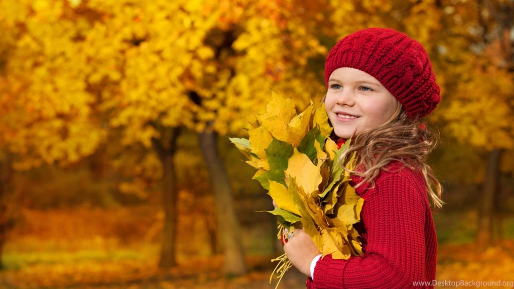 Cute Baby Girls Wallpapers HD Pictures