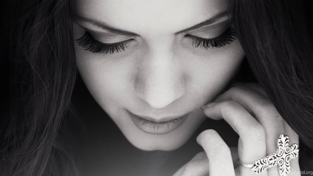 Beautiful Portrait Lovely Girl Photo