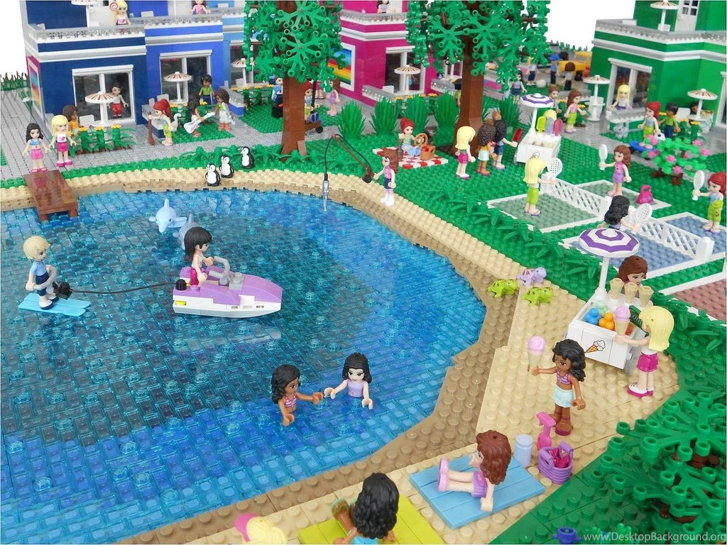 LEGO Friends: Rainbow Holiday Center