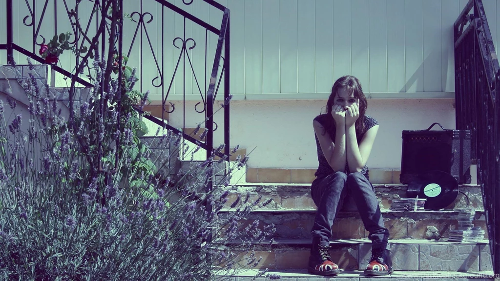 Lonely Girls Computer Desktop Hd Wallpapers