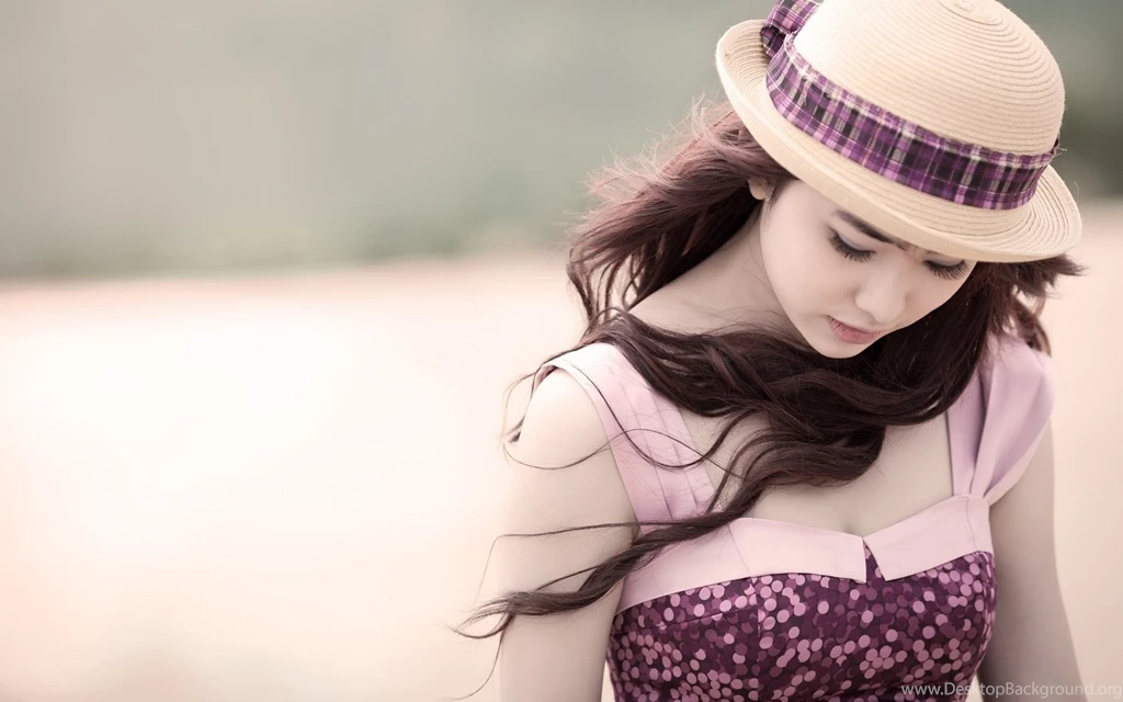 Charming Lonely Girl Photo Wallpapers Purple Filter