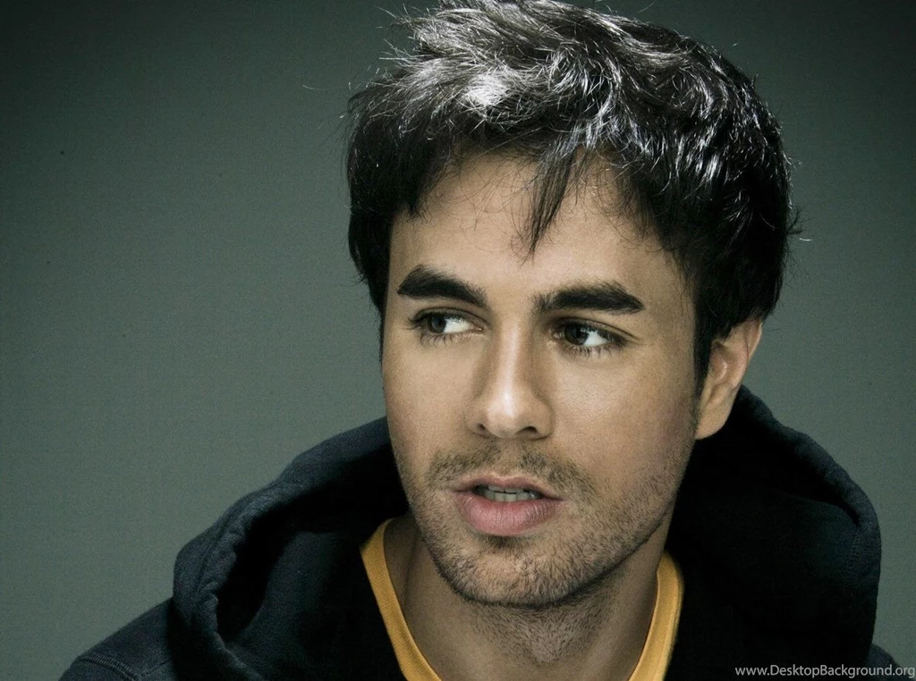 ENRIQUE IGLESIAS WALLPAPER (