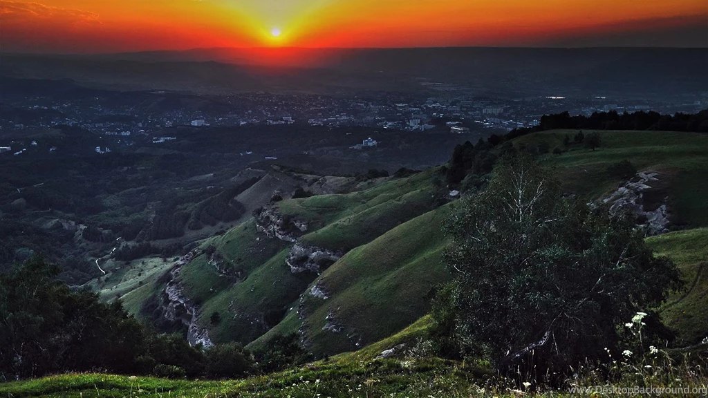 The Sunset And Green Land Scenic Backgrounds Widescreen And HD ...