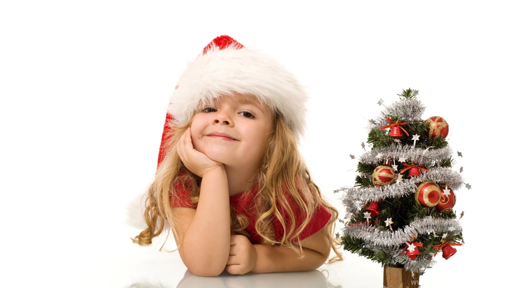 Cute And Sweet Baby Girl With Santa Cap Hd Wallpapers