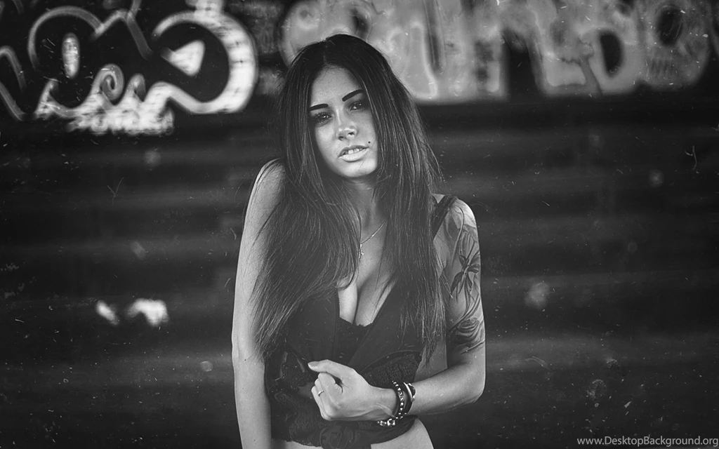 Hot Girl With Tattoo