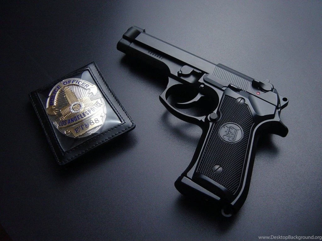 FBI Badge And Weapon Wallpapers
