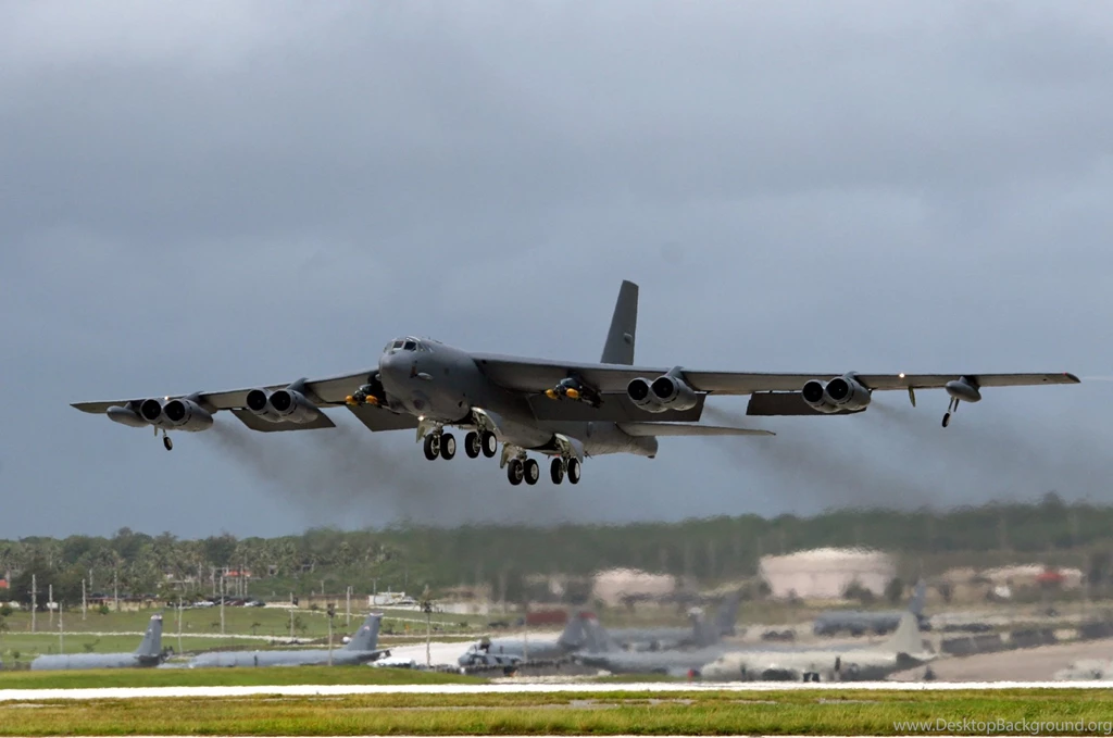 B 52 Bomber wallpaper 24.jpg