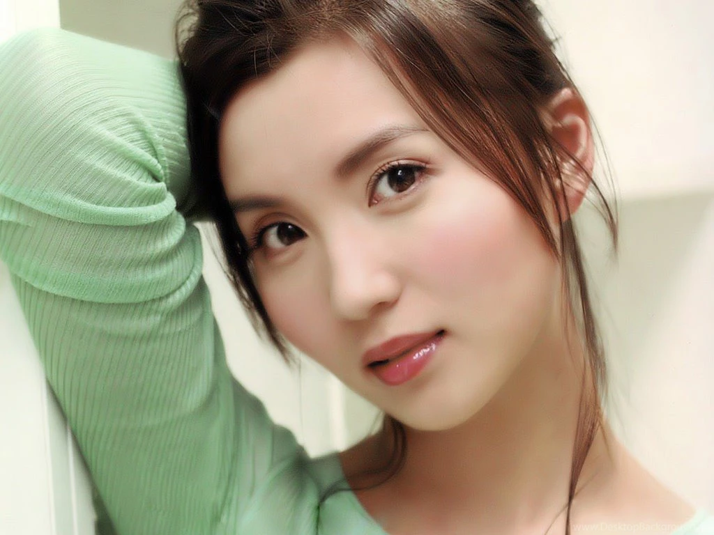 Download Women China Wallpapers 1024x768