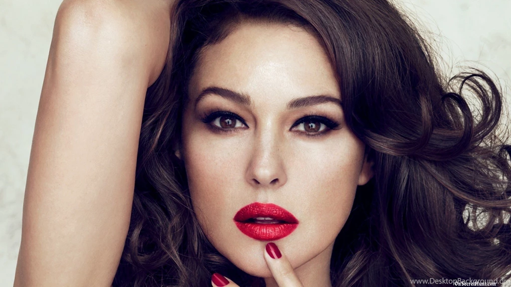 Monica Bellucci Movies Wallpaper.