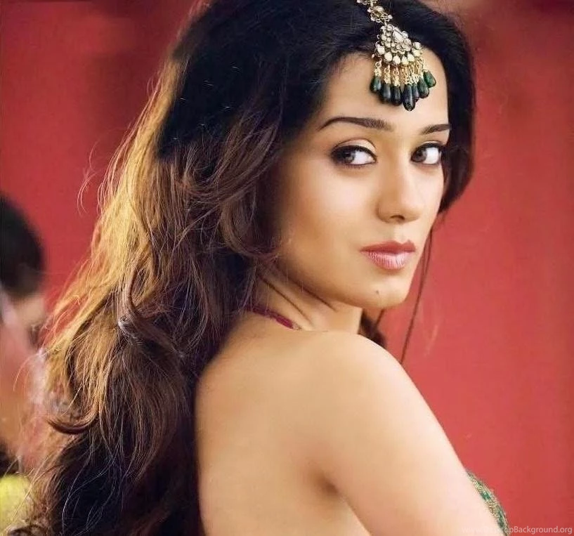 Every Actress Wallpapers: Amrita Rao Wallpapers Free Download