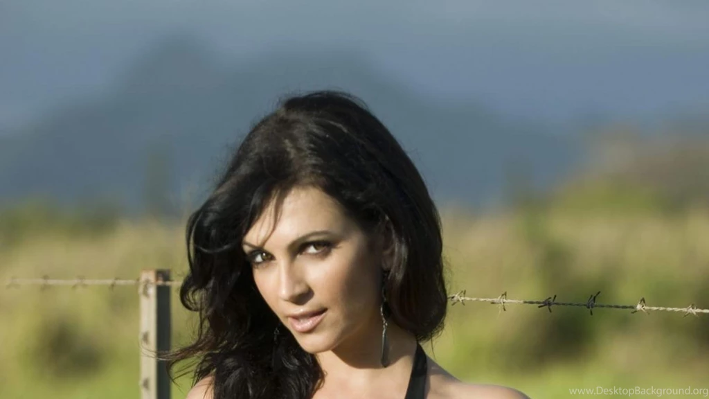 Denise Milani Wallpapers