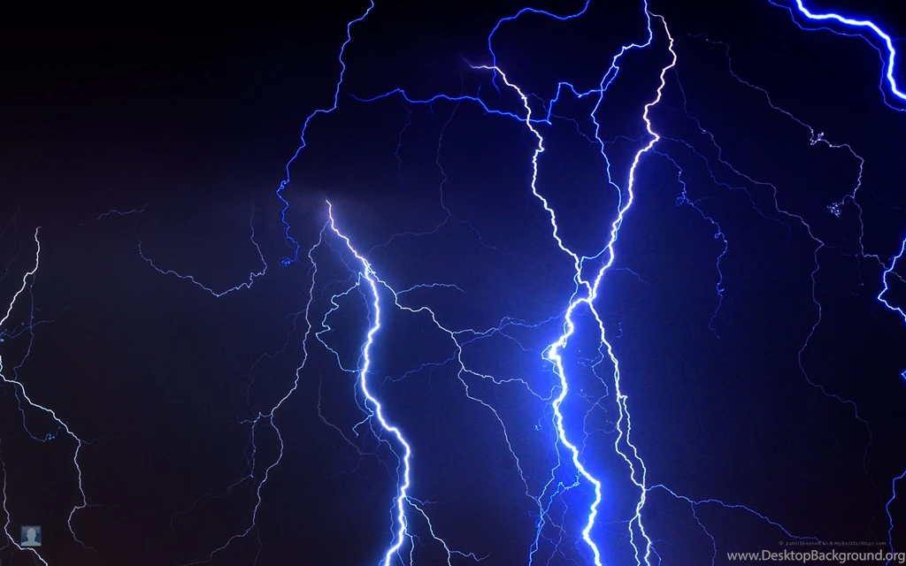 1680x1050px Lightning