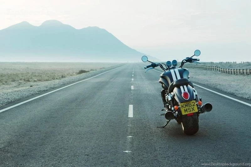Beautiful Triumph Rocket III Photo shoot.