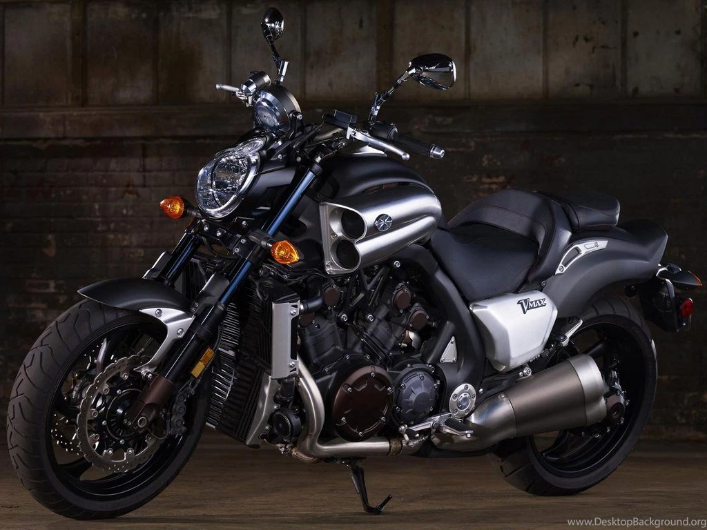Muscle Bike Trio: Ducati Diavel, Yamaha VMAX And Triumph Rocket III