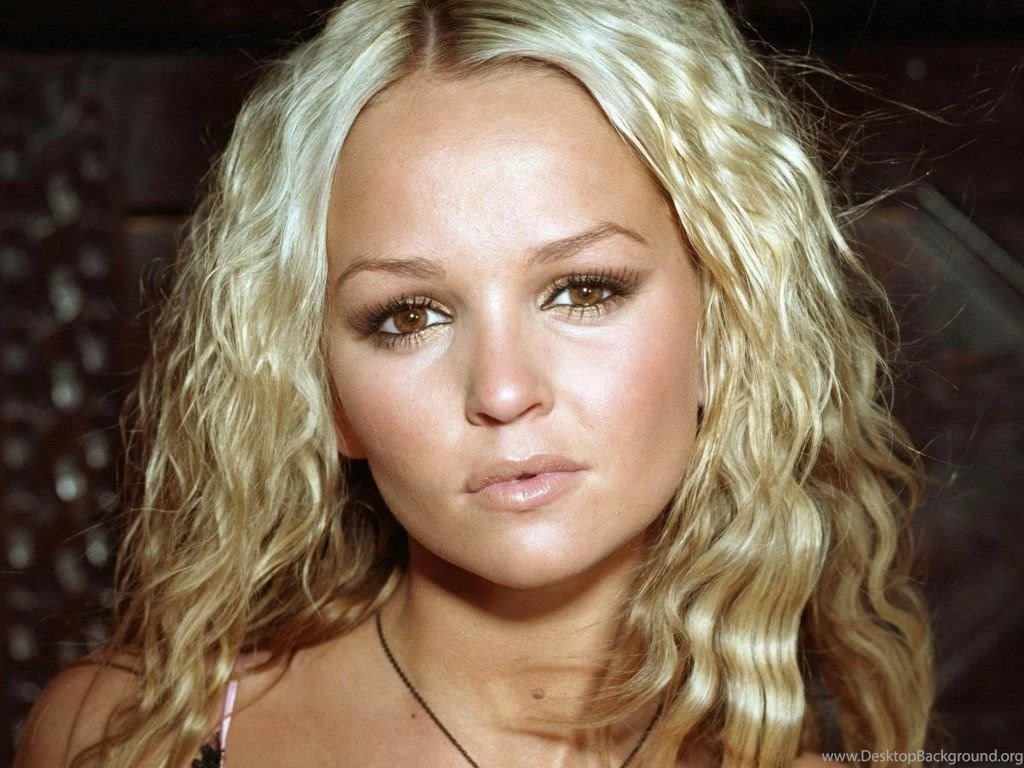 TATTOO GOOGLE: English Actress, Glamour Model, Television ...