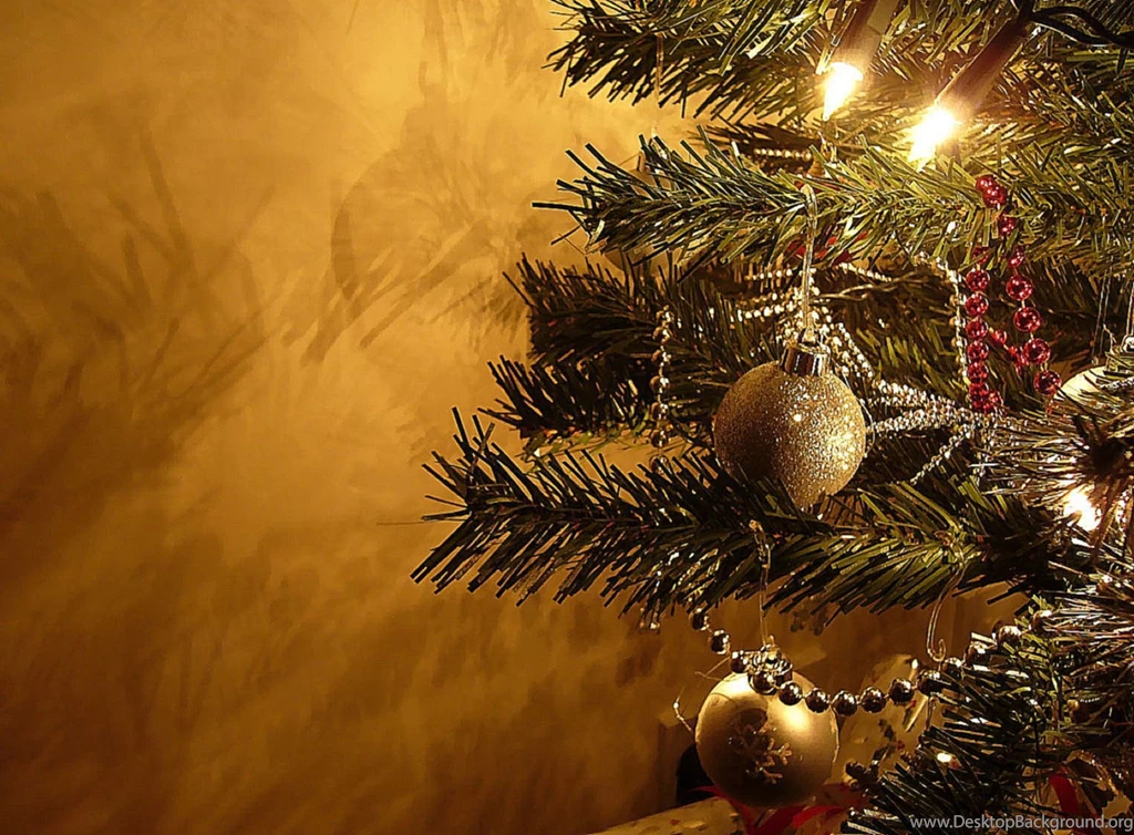 Christmas Free Wallpapers For Your Computer   3 Items