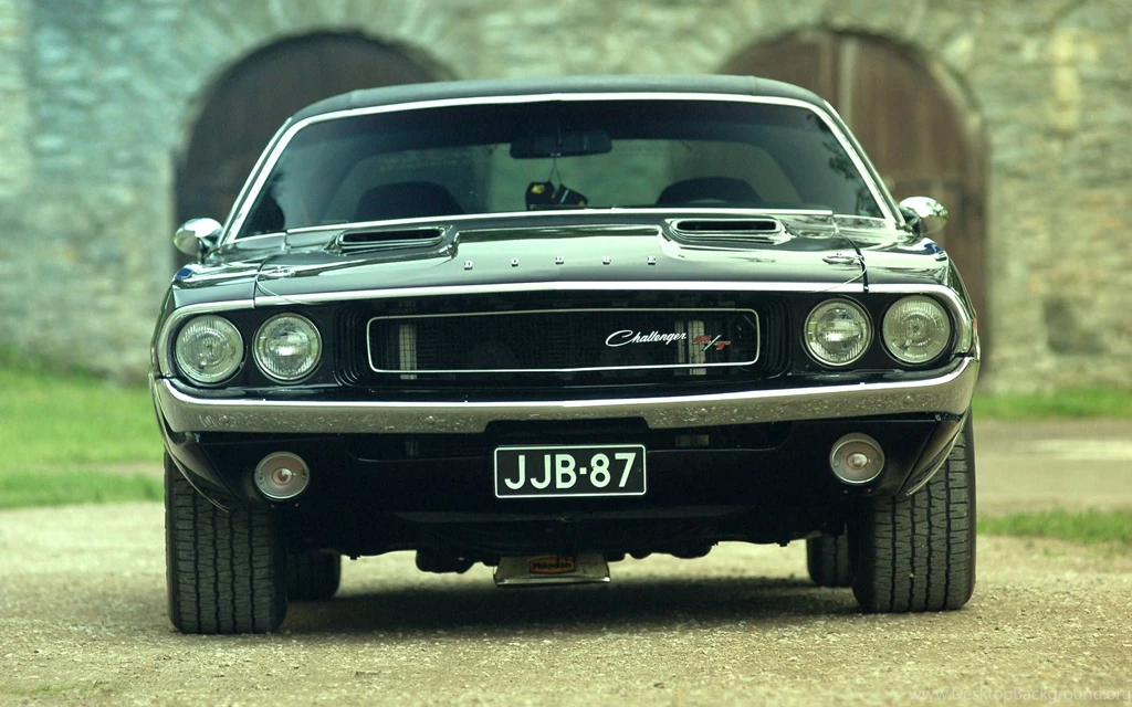 Dodge RT Challenger Car Wallpapers HD For Desktop & Mobile